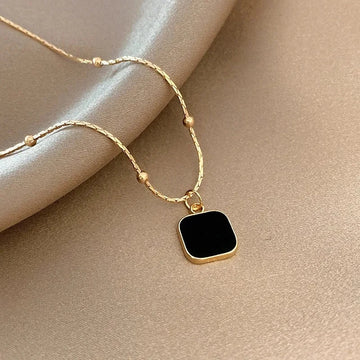 Collier Carré Cleo Sable