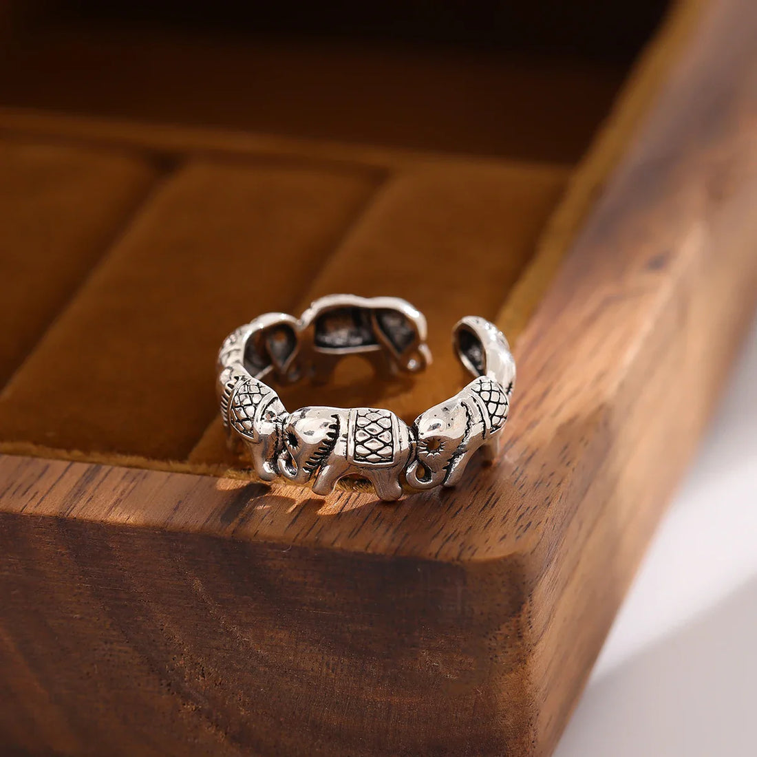 Elegant Love Elephants