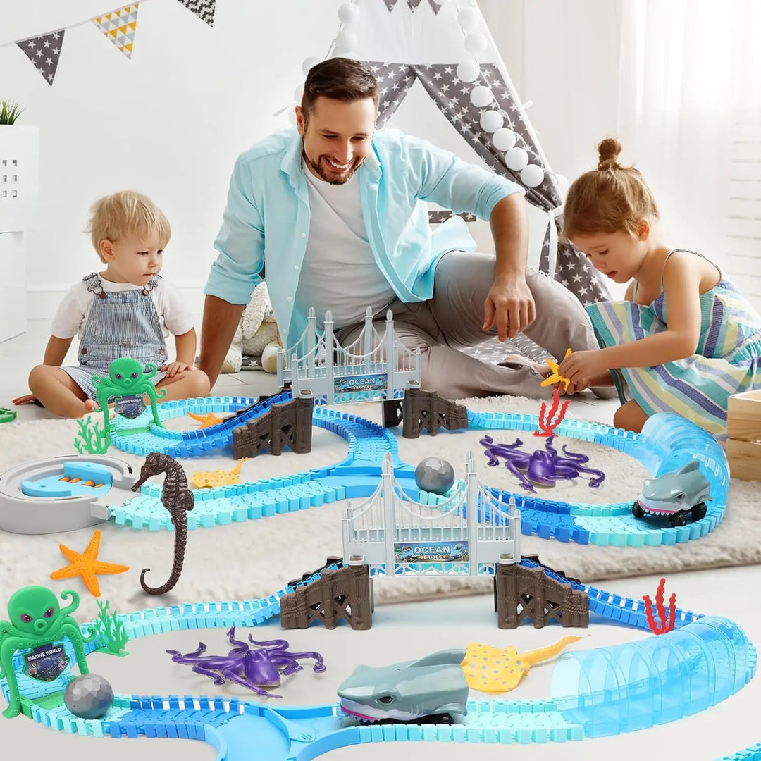 Loomora Ocean Shark Race Car Set