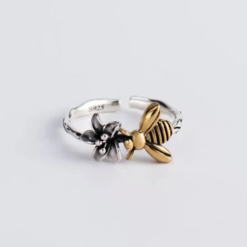 Aveline Liora Bee Ring