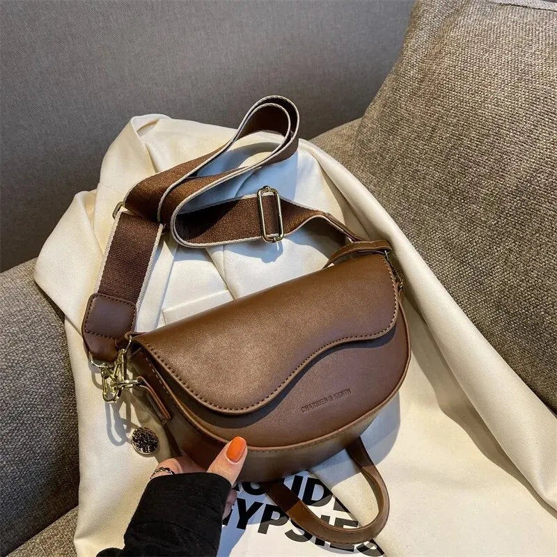 Vintage Chic Crossbody Saddle Bag