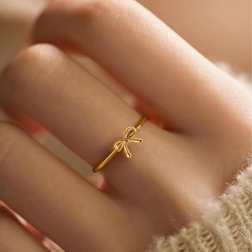 Lilia Grace Knot Ring