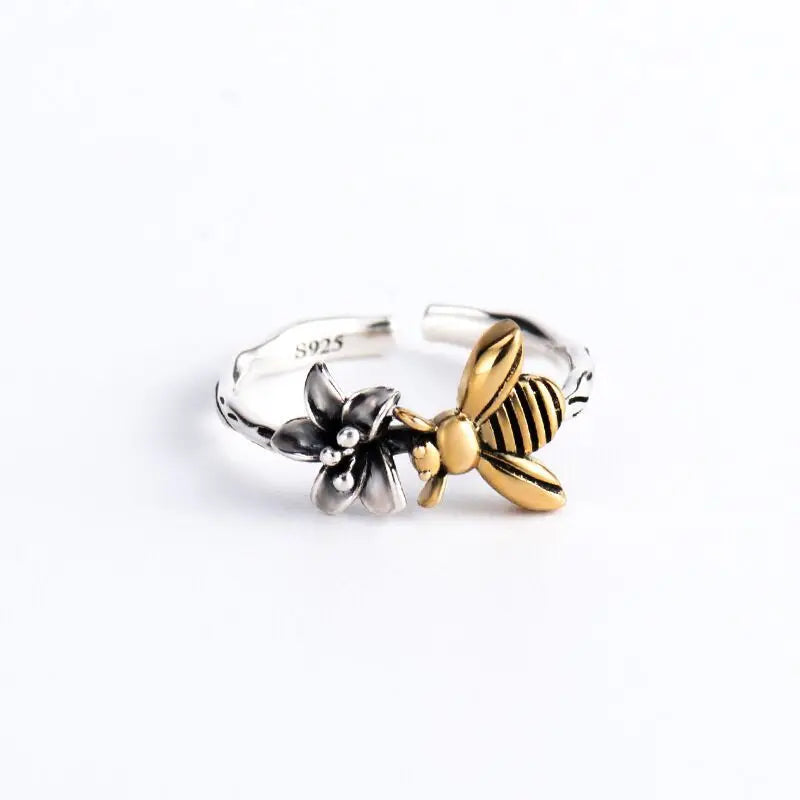 Aveline Liora Bee Ring