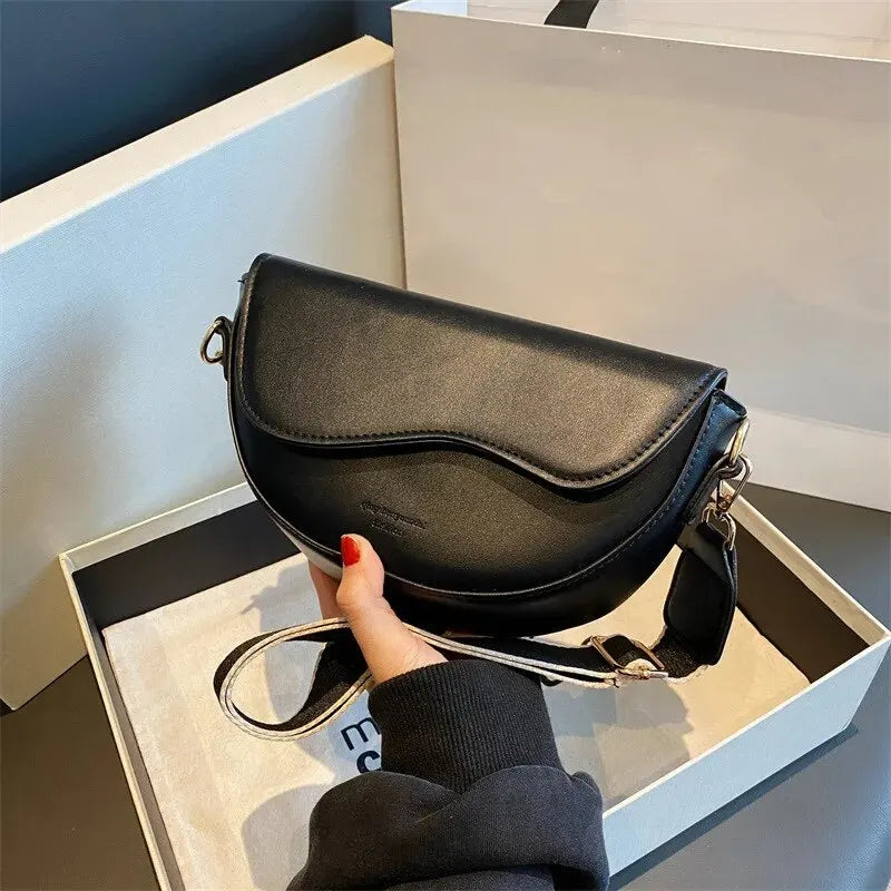 Vintage Chic Crossbody Saddle Bag