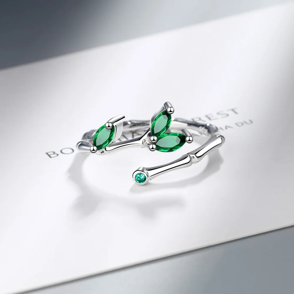 Elegant Ivy Ring