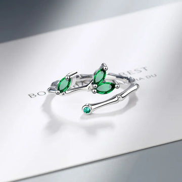 Elegant Ivy Ring