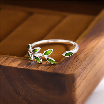 Iris Ring in Sterling Silver
