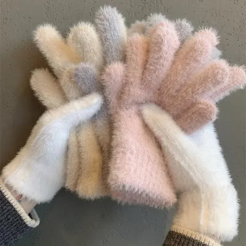 Loomora Luxe Winter Velvet Gloves