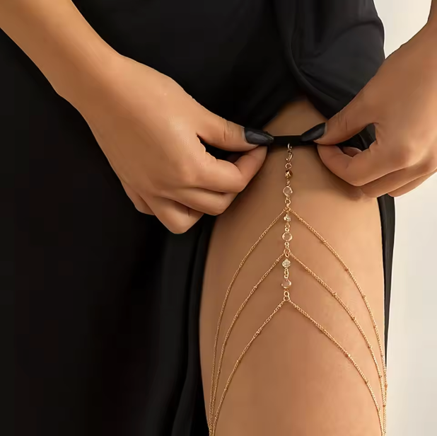 Elira Glowing Leg Chain