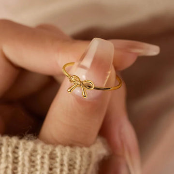 Lilia Grace Knot Ring