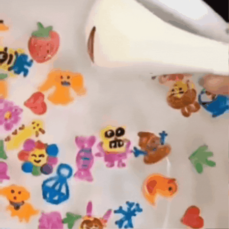 Floating Magic Markers Set – Creative Drawing Toy for Imaginative Play (Ages 3–10)